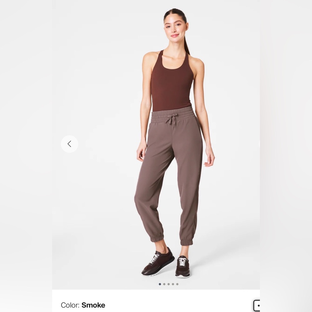 SPANX On the Move
Jogger Pant | Smoke